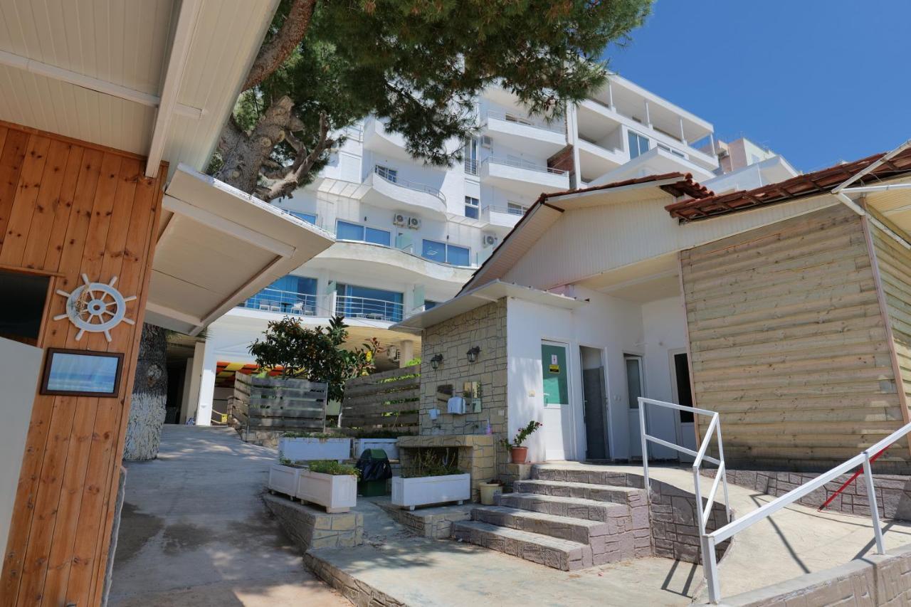 Hotel Oceanic Overview