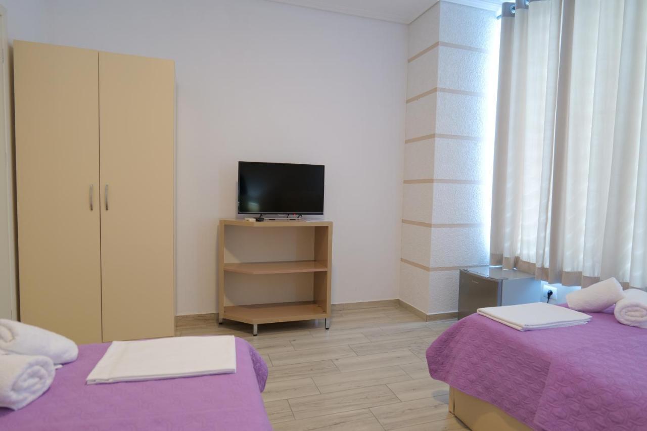 Hotel Oceanic Overview Sarandë