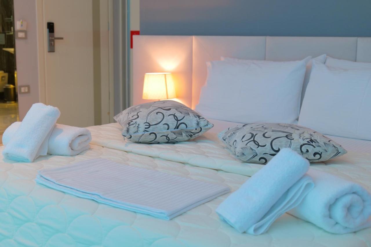 Hotel Oceanic Overview