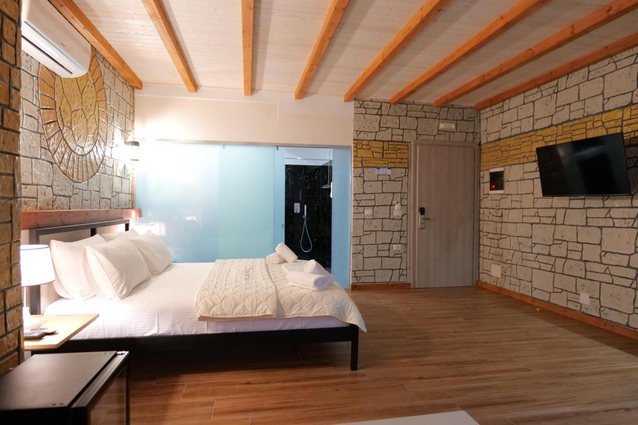 Oceanic Overview Hotel